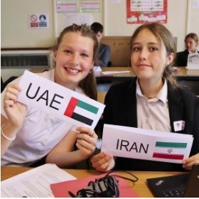 Students Take To The Floor In the Yr 9 Model United Nations - Photo 1