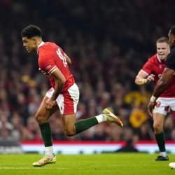 St John's Old Boy scores debut try for Wales!
