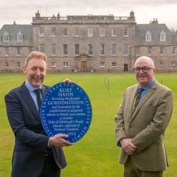 Plaque unveiled to honour the memory and achievements of Dr Kurt Hahn