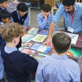 Artist Benjamin Senior Visits Dulwich Senior School - Photo 1