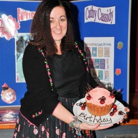 Best-selling Author, Cathy Cassidy visits Northwood College - Photo 2