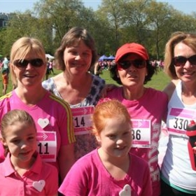 Racing in Pink for dear life! - Photo 1