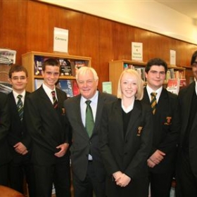 Lord Patten visits his Alma Mater - Photo 1