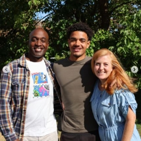 Celebrating Landmark GCSE Results - Photo 3