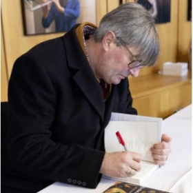 Poetry Discussion Workshops With  Poet Laureate Simon Armitage - Photo 1