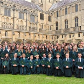 Choir Leads Worship at St Paul's Cathedral - Photo 1