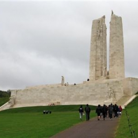 Year 11 visit the Battlefields - Photo 2