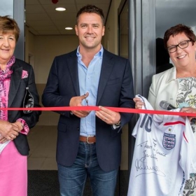 Former Footballer Michael Owen Unveil Sports Pavilion - Photo 1