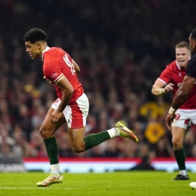 St John's Old Boy scores debut try for Wales! - Photo 1