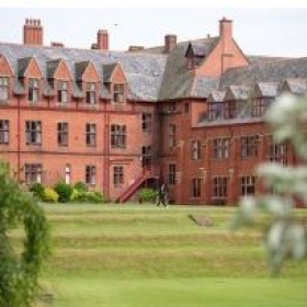 Ellesmere College Sixth Form Students Celebrate Exam Results - Photo 1