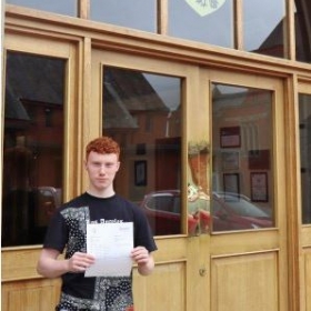 Ellesmere College Celebrates GCSE Results! - Photo 3