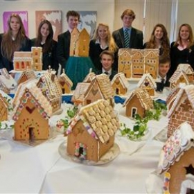 School's gingerbread exhibition based on local town attracts huge interest - Photo 1