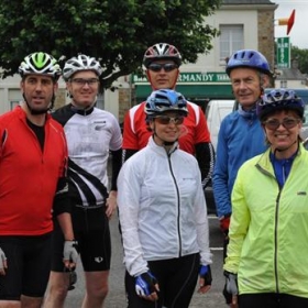 King's Bruton Headmaster completes Sherborne to Paris charity cycle ride - Photo 1