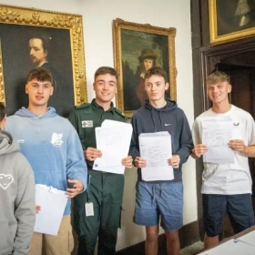 Well done Class of 2025! - Photo 2