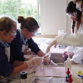 Researcher in Residence switches schoolgirls onto science - Photo 1
