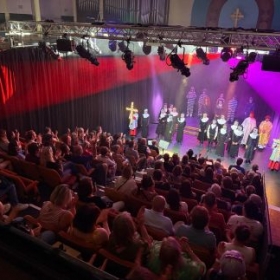 Beacon Boys Take To The Stage With Sister Act Jr. At Edinburgh Festival Fringe - Photo 2