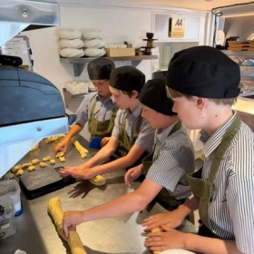 The Greyhound Exclusive Kitchen Experience - Photo 3