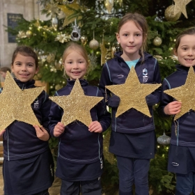 Year 3s add sparkle to Ely Cathedral Christmas Tree! - Photo 2