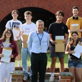 Brentwood students celebrate excellent results across three academic pathways - Photo 2