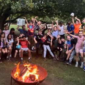 Year 5 Cosy Camping - Photo 1