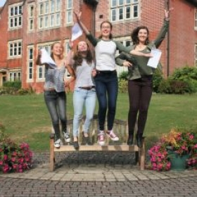 GCSE RESULTS SUMMER 2016 - Photo 2