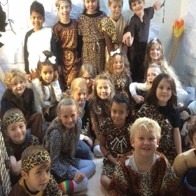 Back To Stone Age With Year 3! - Photo 3
