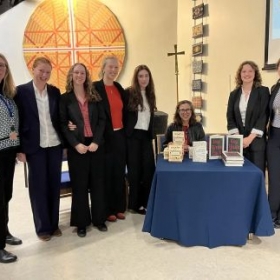 Sixth Form Lecture: Cultural historian and author Anna Beer Shares her Literary Journey and Life Lessons - Photo 2