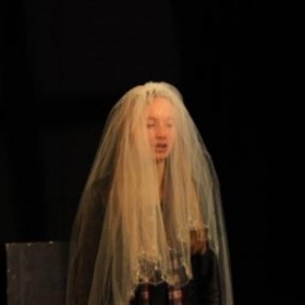 Trickery, chaos, humour and comedy as talented Oundle pupils perform Shakespeare! - Photo 2