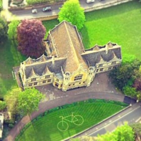 Cyclist Hannah Barnes Rides into Oundle - Photo 2