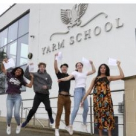Yarm Celebrate Nearly Half Of All GCSEs Awarded 9/8 Grades - Photo 1