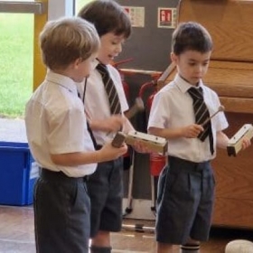 Inchmarlo Hosts First Grandparents&rsquo; Coffee Morning - Photo 3