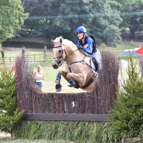 Kilgraston Pupils Celebrate Equestrian Successes - Photo 1