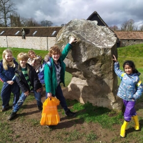 Y3 Avebury Trip 2023 - Photo 2