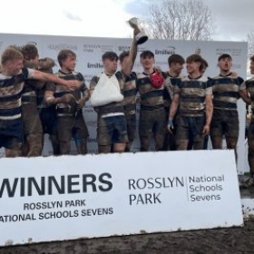 U18 Boys Rugby Seven Squad Win Rosslyn Park Plate - Photo 1