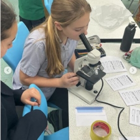 Science Club Fun - Photo 3