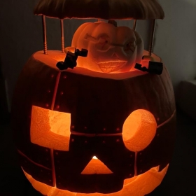 Halliford School Inter-House Pumpkin Carving Competition 2023 - Photo 3