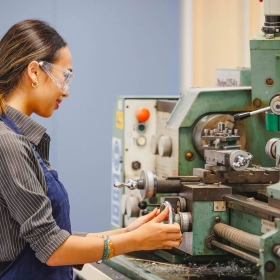 Halliford School launches Sixth Form Design & Technology Scholarship - Photo 1