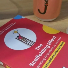 Sharing Expertise Beyond the Classroom - Photo 1