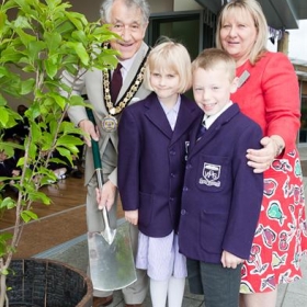 Mayor of Elmbridge opens impressive building at Weston Green School - Photo 2