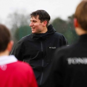 Premier League striker returns to Tonbridge for hockey masterclass - Photo 1