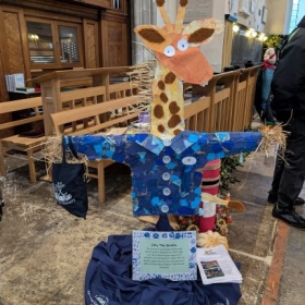 Jolly the Giraffe - Photo 2